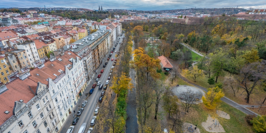 Big drop from the bridge connecting Prague quarters 1 and 2