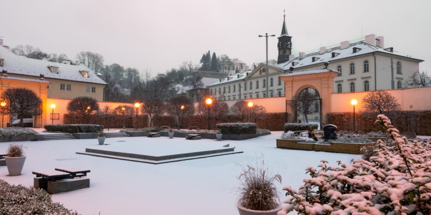 The garden next to the station