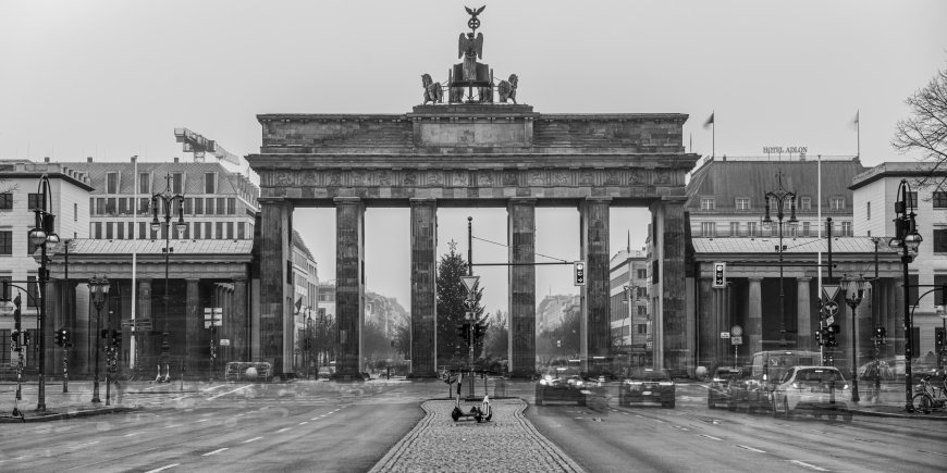 Traffic at the Brandenburg Gate