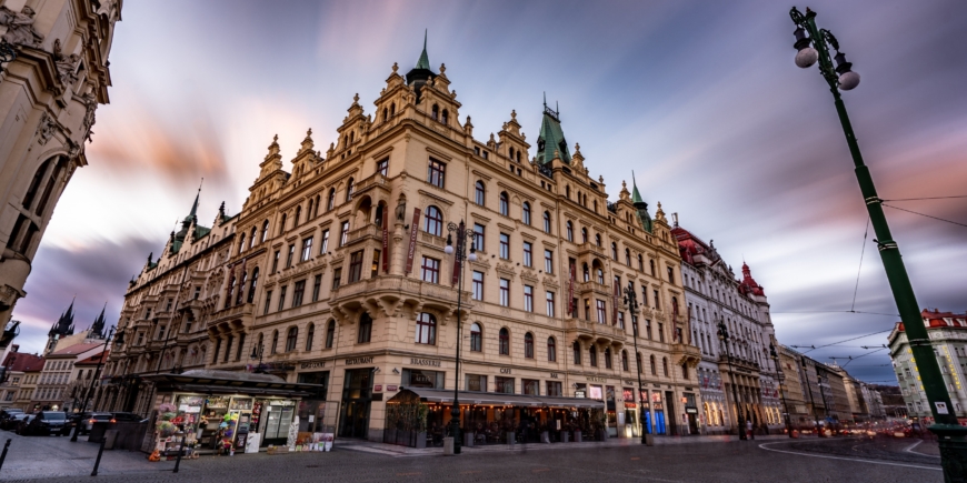 Kings Court Hotel on Republic Square